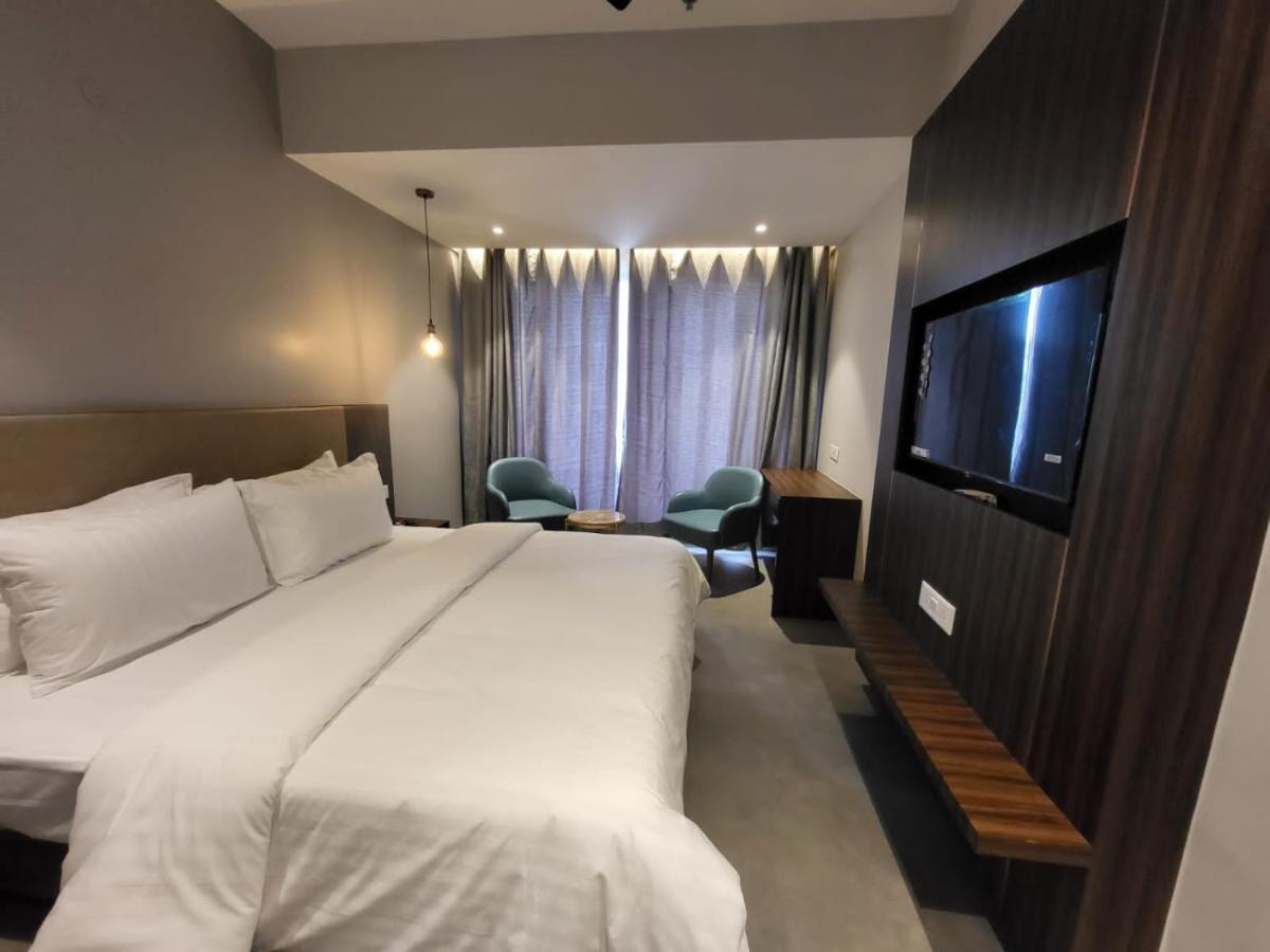Belvedere Suites 大诺伊达 外观 照片