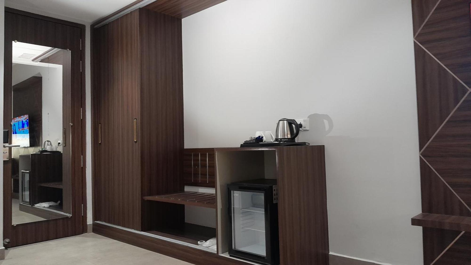 Belvedere Suites 大诺伊达 外观 照片